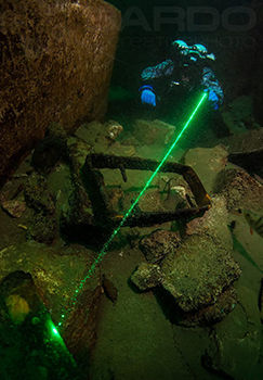 OrcaTorch D560-GL休閑潛水激光手電