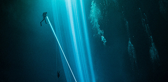 2023新款潛水照（zhào）明D720手持聚光手電