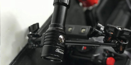 OrcaTorch木瓜视频D820V潛水（shuǐ）手電筒測評 