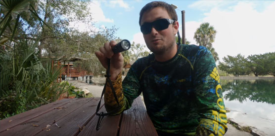 OrcaTorch虎（hǔ）鯨（jīng）D530潛水手電筒測評