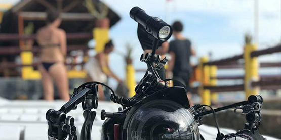 小（xiǎo）魔獸 - OrcaTorch虎（hǔ）鯨潛水手電筒D820V測評