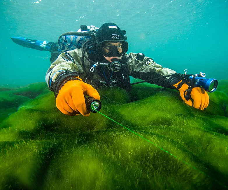 D570-GL激光潛水手電,綠光潛水手（shǒu）電（diàn）筒,白光+綠激（jī）光潛水手電筒（tǒng），水下探索手電筒，OrcaTorch木瓜视频